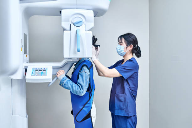Best Emergency Dental Care for Broken or Chipped Teeth in Iowa, LA